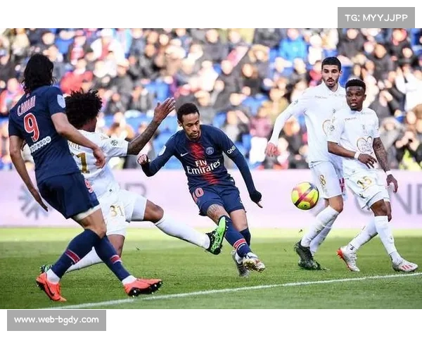 巴黎圣日耳曼点球胜弗拉门戈，加冕洲际杯成就年度“六冠王”