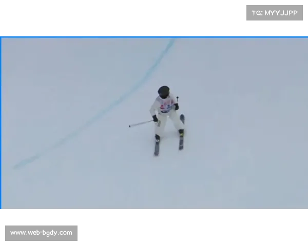 自由式滑雪世界杯张可欣摘银，中国三将晋级